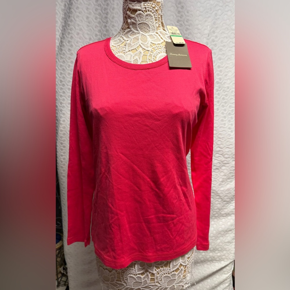Tommy Bahama crew neck long sleeve shirt
